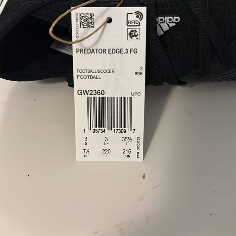 Adidas boys Predator Edge 3 Soccer cleats - Picture 4 of 5